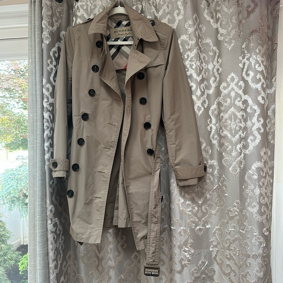 Burberry Jackets & Blazers - Burberry Tan Trench Coat Size 6